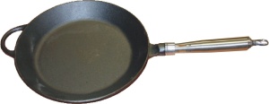 Patelnia żeliwna śr. 36 cm