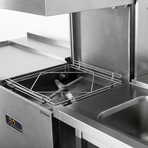 Zmywarka kapturowa 500x500, 11.1 kW z dozownikiem płynu myjącego i pompą wspomagającą płukanie i pompą zrzutową