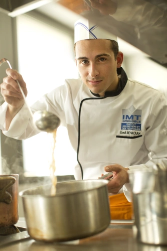 Kitel biały, biała lamówka, długi rękaw rozmiar XS ENERGY - ROBUR