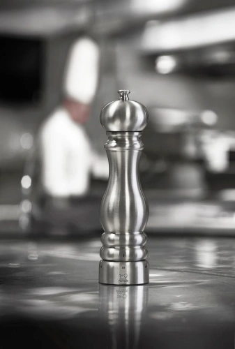 Młynek do soli 22 cm inox PARIS CHEF - PEUGEOT Młynek do soli 22 cm inox PARIS CHEF - PEUGEOT