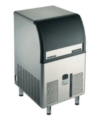 Kostkarka EC 106 50 kg/24h wymuszony odpływ skroplin