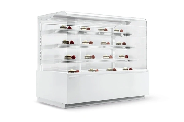 Witryna cukiernicza z giętą szybą | LCC CARINA 05