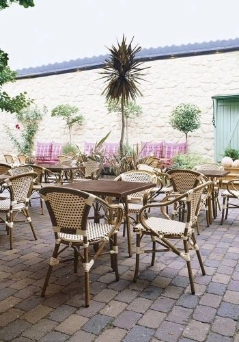 Krzesło do lokalu rattanowe czarne | Go In Flamenco